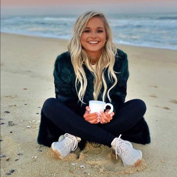 Meet your Posher, Natalie - Picture 1 of 1